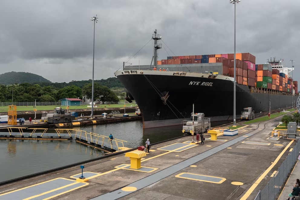 El Fenómeno de El Niño Pone en Riesgo el Funcionamiento del Canal de Panamá y el Transporte Latinoamericano
