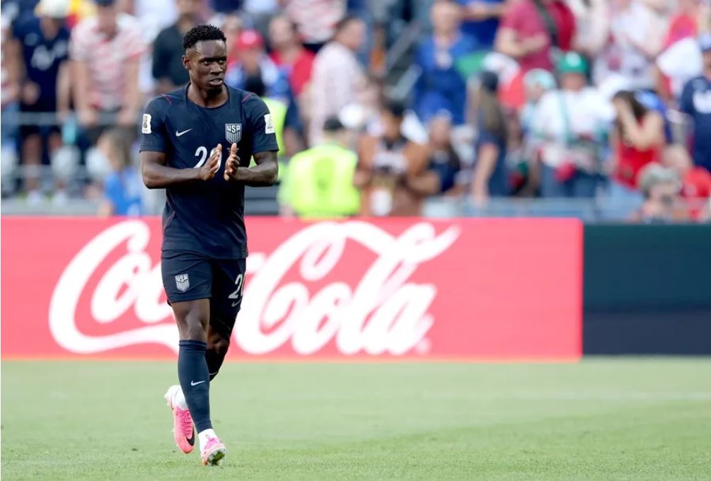La FIFA Reafirma Autonomía y Suspende la Expulsión de Balogun