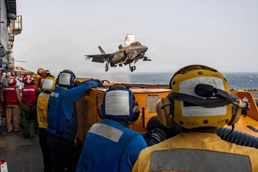 Estados Unidos ataca centros de mando iraníes tras diez días consecutivos de operaciones