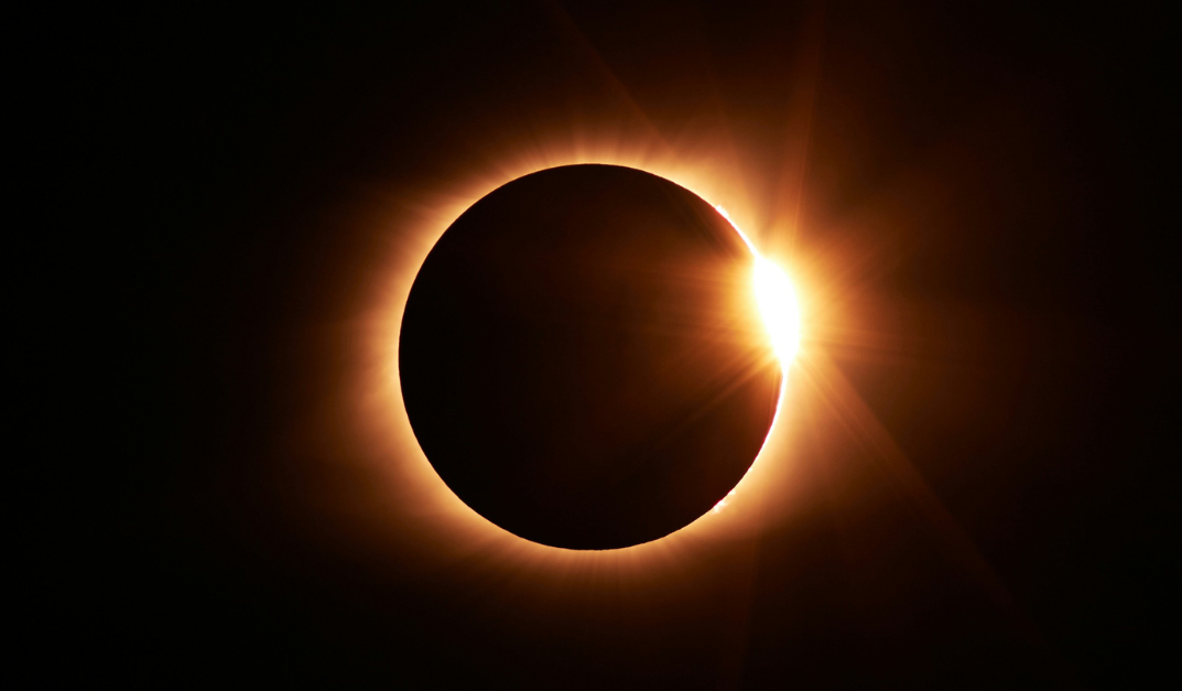 La NASA Ofrecerá Cobertura en Vivo del Eclipse Solar Total del 12 de Agosto