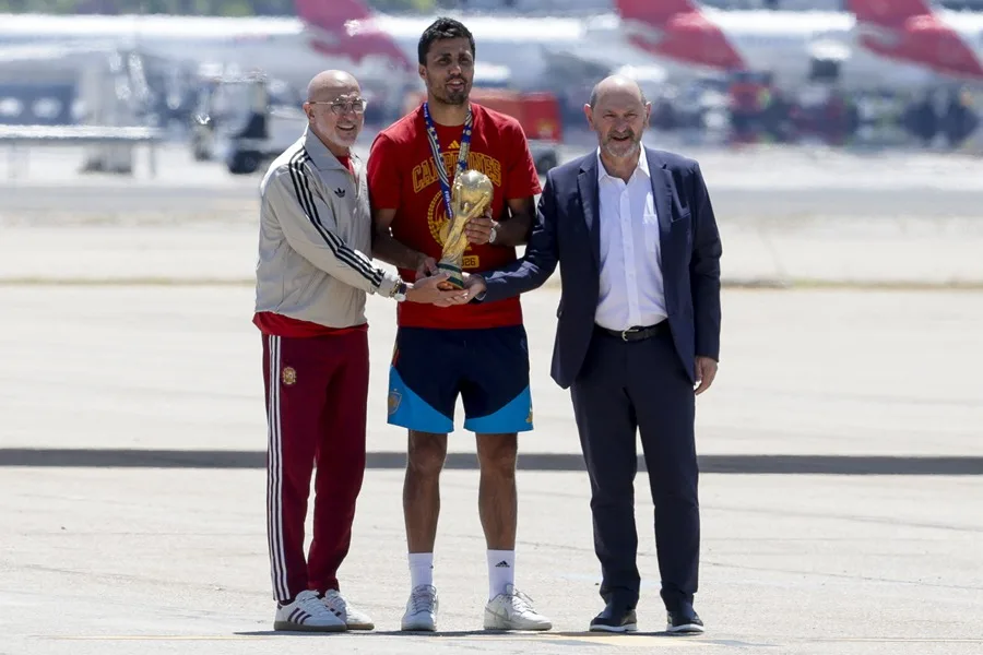 La selección española de fútbol regresa a Madrid tras coronarse campeona del Mundial 2026