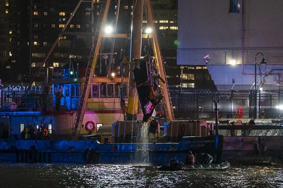 Impacto de Aves Sugerido en el Accidente Fatal de Helicóptero en Nueva York de 2025