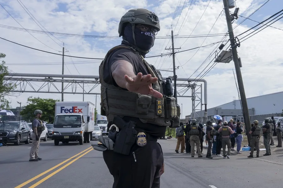 Agente de ICE Cobra la Vida de Migrante Mexicano en Operativo en Texas