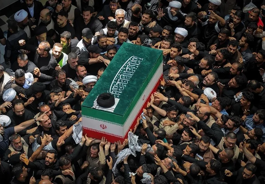 Masiva Despedida de Ali Jamenei en la Ciudad Santa de Kerbala con Más de Cuatro Millones de Asistentes