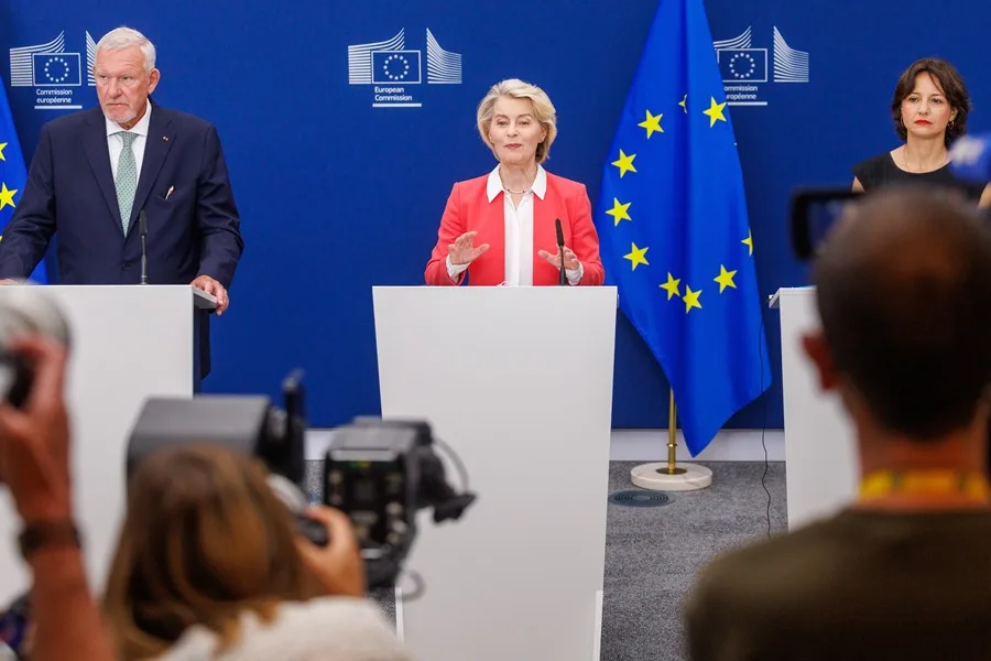La Presidenta de la Comisión Europea Propone Edad Mínima para el Uso de Redes Sociales