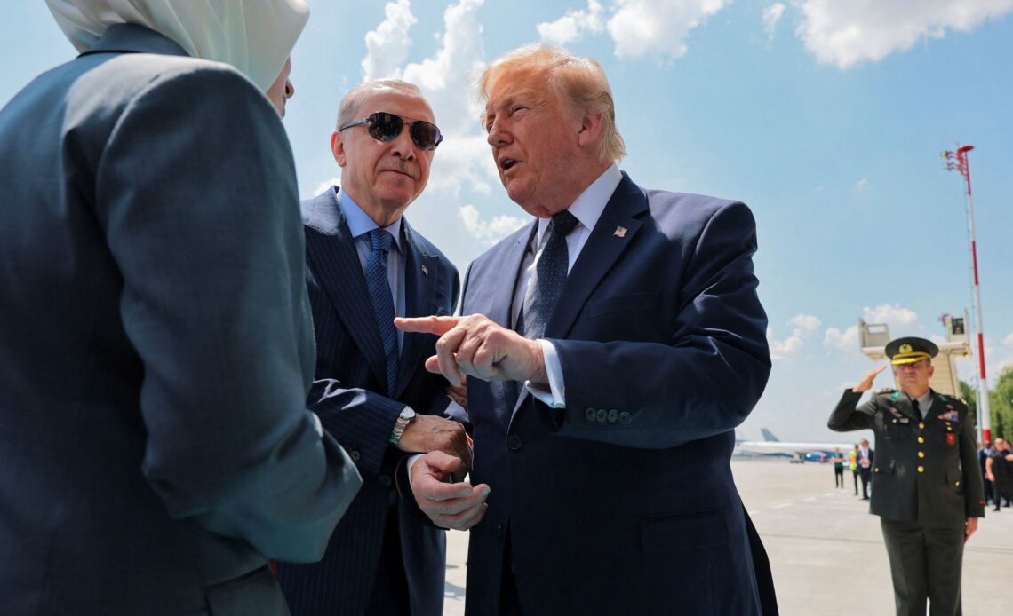 Donald Trump Asiste a la Cumbre de la OTAN en Turquía