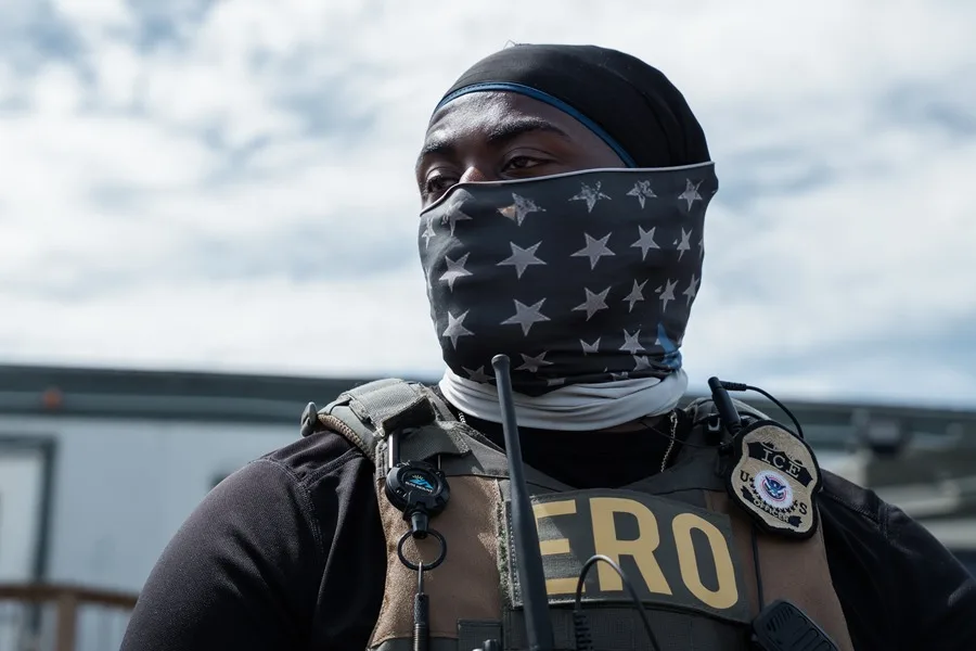 ICE Establece Nuevo Récord de 238 Detenciones Fronterizas en Texas en un Solo Día