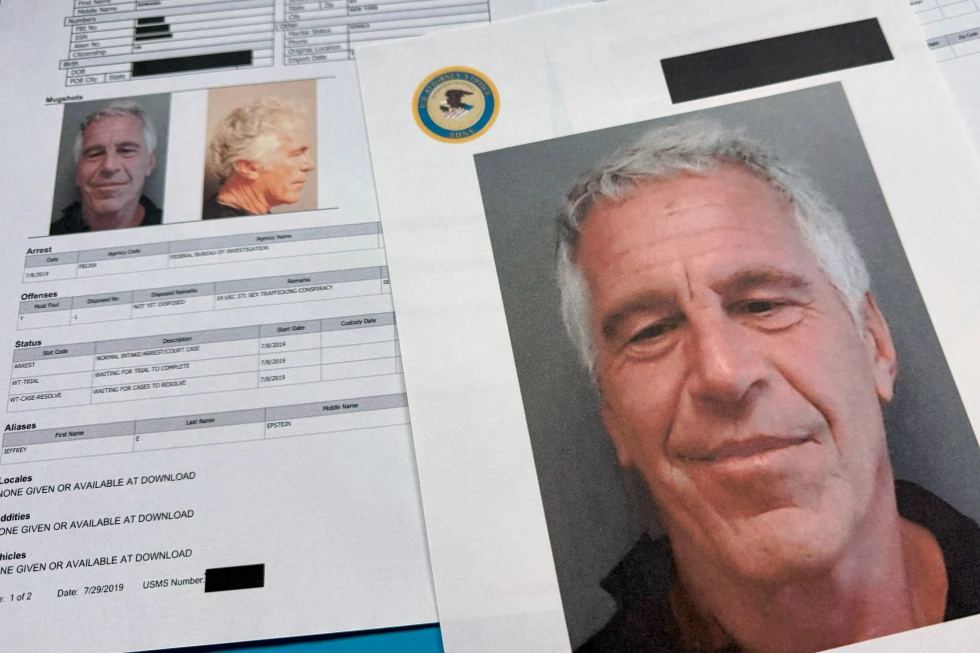 Escuela de Michigan Recibe Acusaciones de Conducta Sexual de Jeffrey Epstein por Parte de Estudiantes