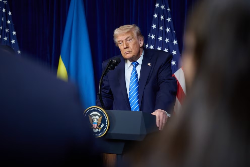 Trump Cuestiona la Producción de Misiles Patriot en Ucrania, Contrariando Afirmaciones de Zelensky