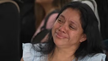 Guatemalteca se autodeporta de EE.UU., dejando a sus cuatro hijos ciudadanos americanos