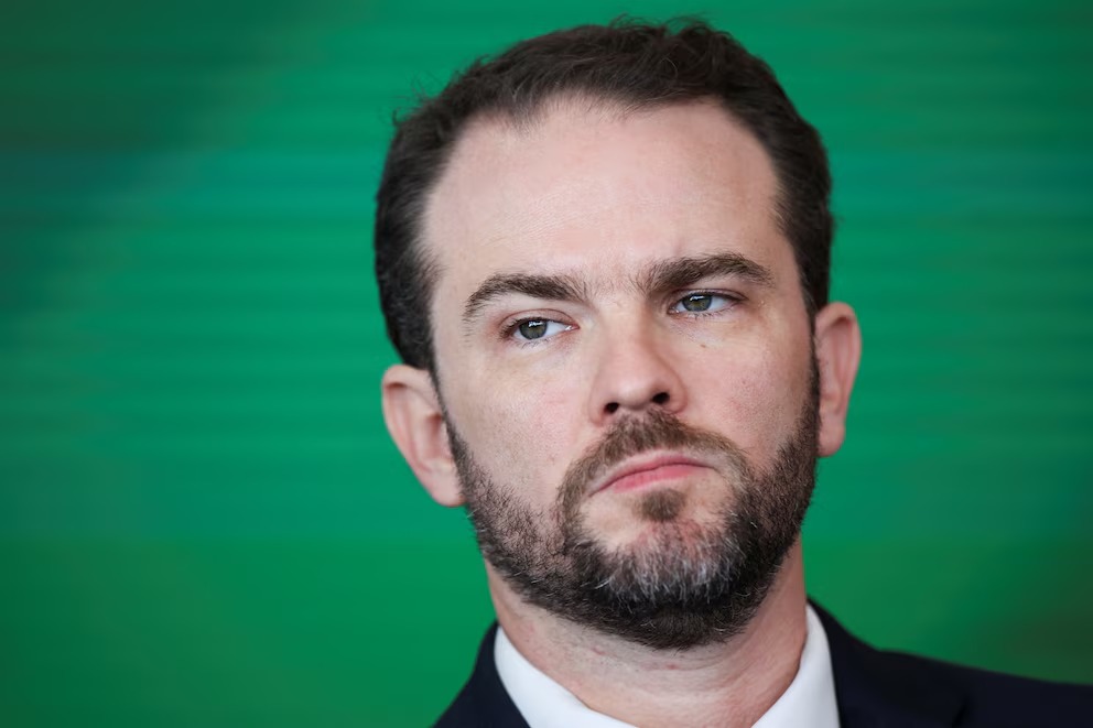 Ministro de Hacienda de Brasil intensifica la disputa diplomática con Argentina al criticar duramente a Milei