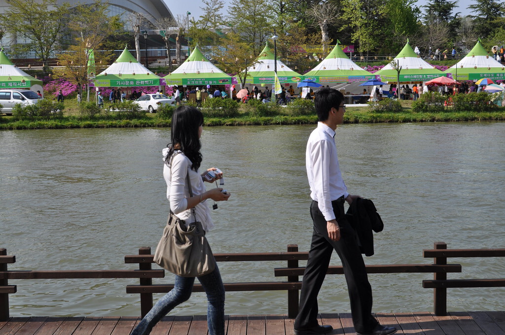 Corea del Sur: Incentivos Millonarios para el Matrimonio No Logran Frenar la Crisis de Natalidad