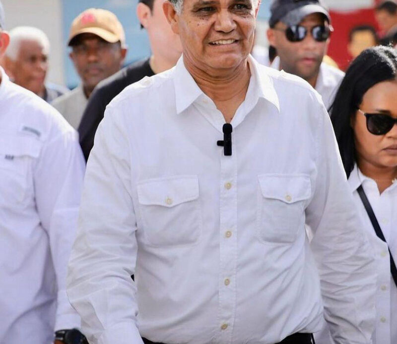 Concejo de Santo Domingo Oeste Autoriza Viaje del Alcalde Francisco Peña a Evento Internacional en Nueva York