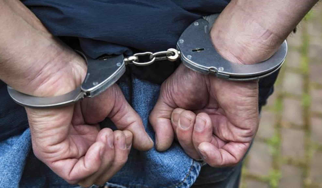 Detenidos dos individuos por presunta estafa y delitos cibernéticos
