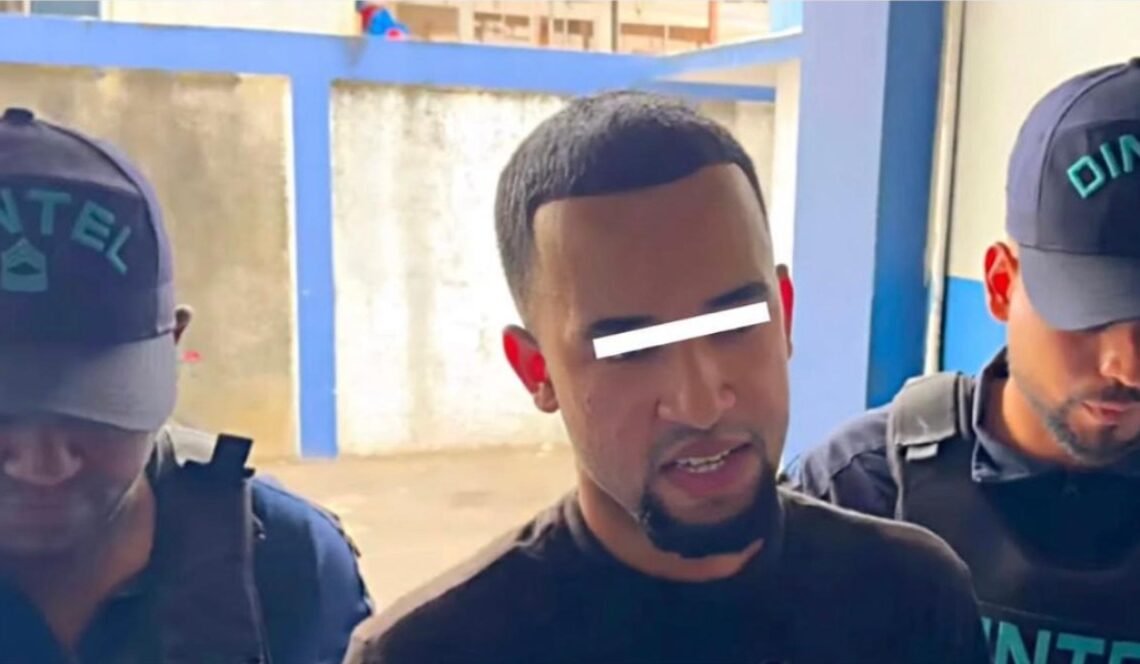 Denuncian entrega irregular de detenido a alcalde de San Francisco de Macorís y exigen investigación
