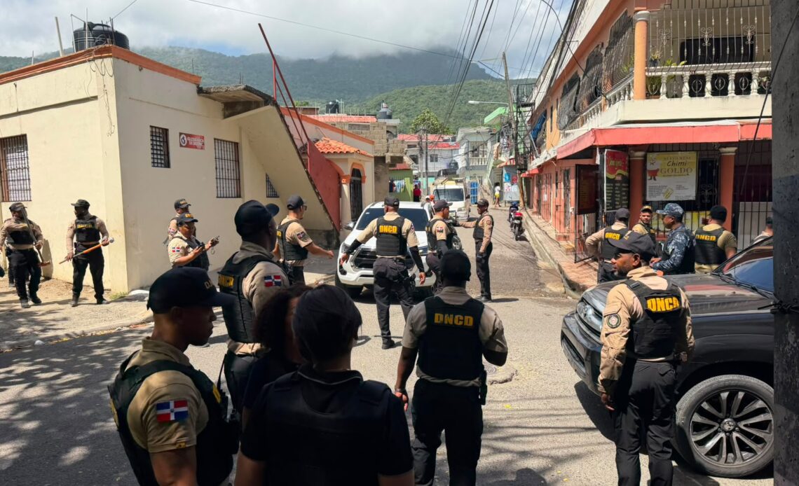 Operativo Antidrogas en Puerto Plata: Doce Detenidos y Gran Cantidad de Narcóticos Confiscados