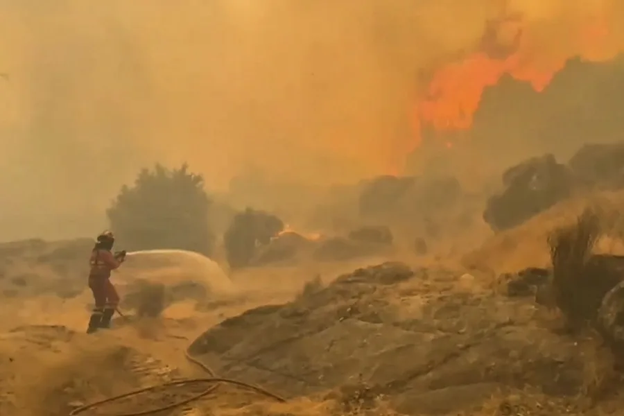 La Unión Europea Envía Aviones a España para Combatir Incendios Forestales Críticos
