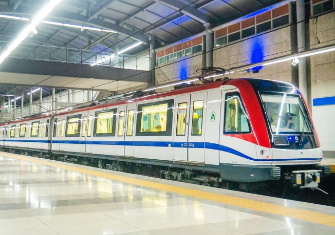 Ciudadano alemán se recupera tras caída en las vías del Metro de Santo Domingo