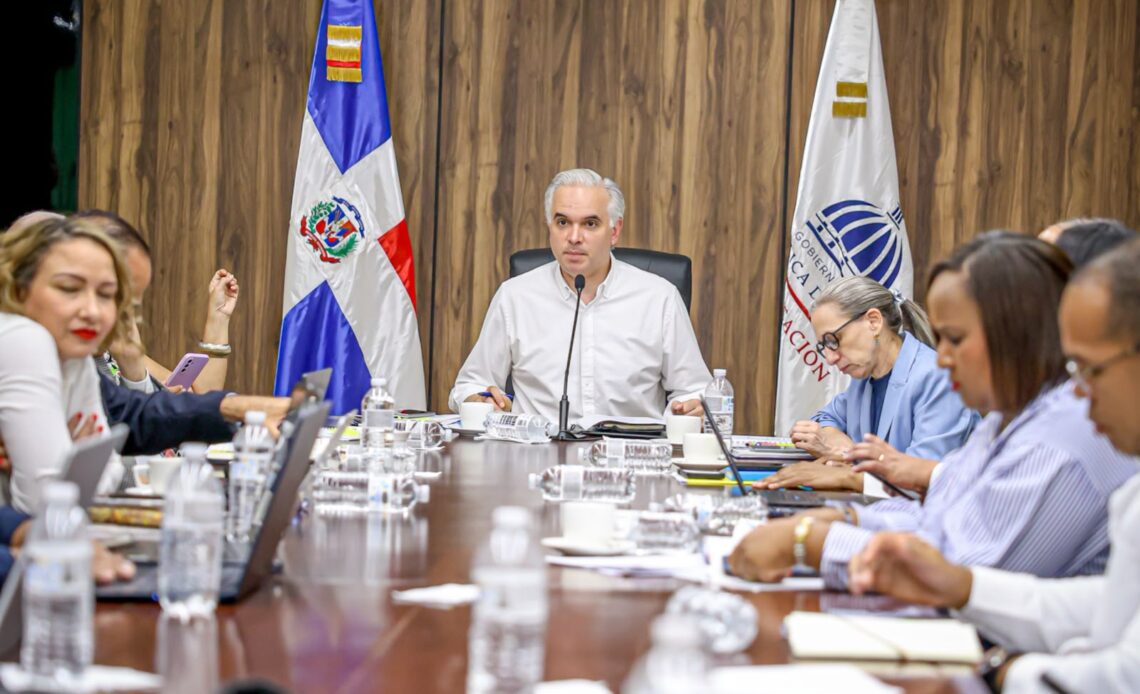 Ministerio de Educación Avanza en la Preparación del Año Escolar 2026-2027