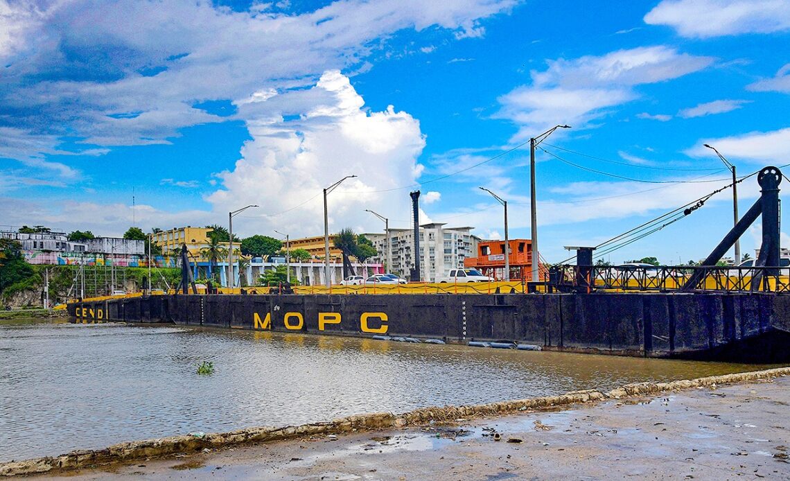 Cierre temporal del Puente Flotante en el río Ozama este sábado por paso de embarcaciones