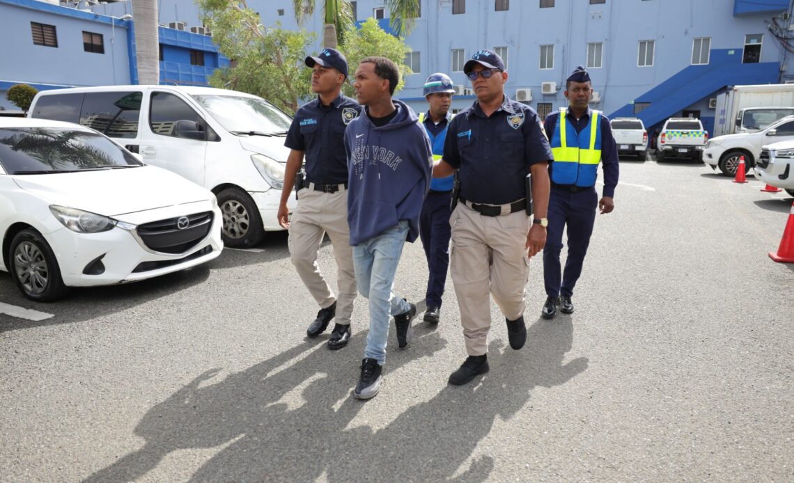 Joven se entrega a la policía por la muerte de adolescente tras ingesta de sustancia tóxica