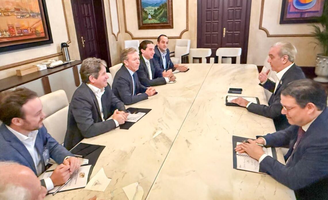 Sector Azucarero Dominicano Logra 70% de Mecanización, Disminuyendo Dependencia Laboral Externa
