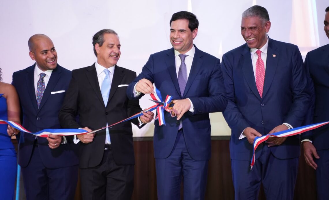 Ministro de Cultura Encabeza la Apertura del Festival del Libro y la Cultura Dominicana en Nueva York