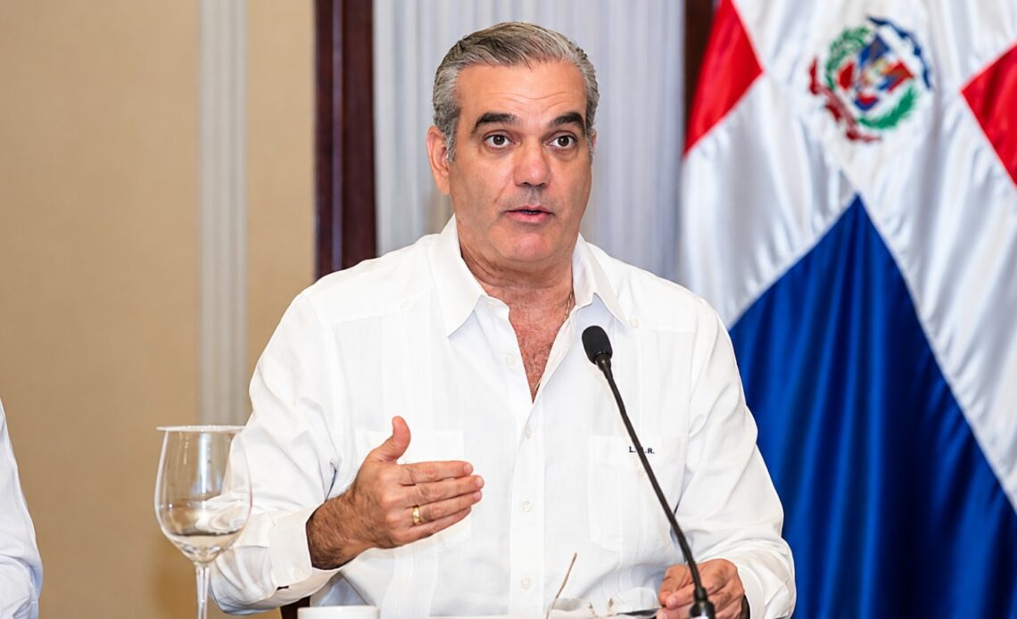 Presidente Abinader Admite Retraso en Ajustes al Código Penal
