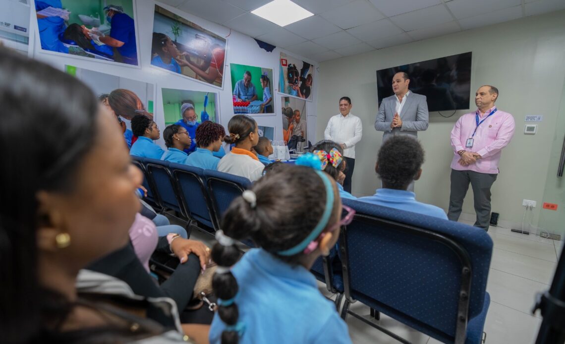 INABIE Proporciona Cirugías Oftalmológicas Sin Costo a 13 Alumnos de Escuelas Públicas