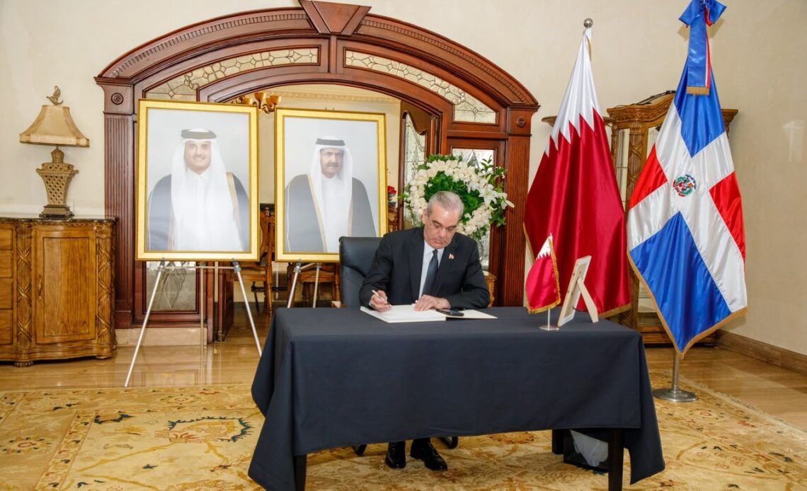 Presidente Abinader Ofrece Condolencias por Fallecimiento de Exgobernante de Qatar