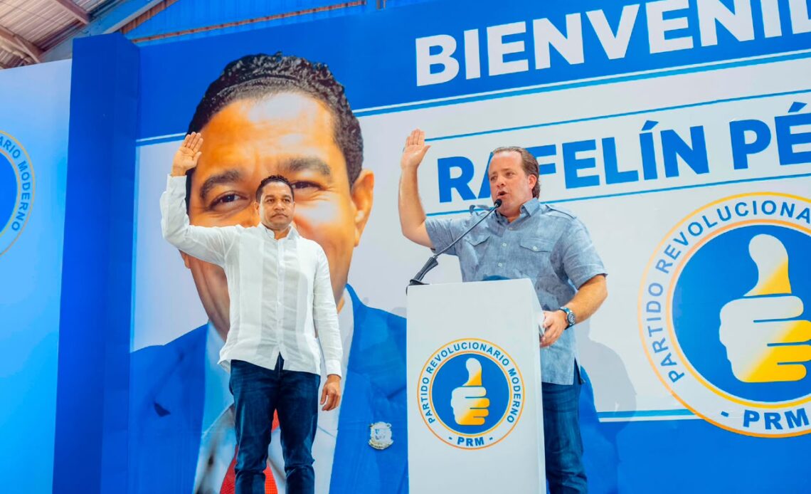 El PRM incorpora a Rafelin Pérez, diputado de Pedernales, tras su salida de la Fuerza del Pueblo
