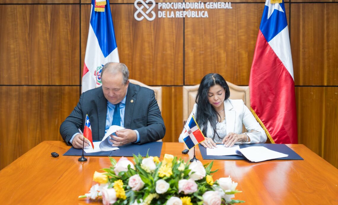 República Dominicana y Chile Establecen Alianza para Combatir el Tráfico de Migrantes y el Lavado de Activos