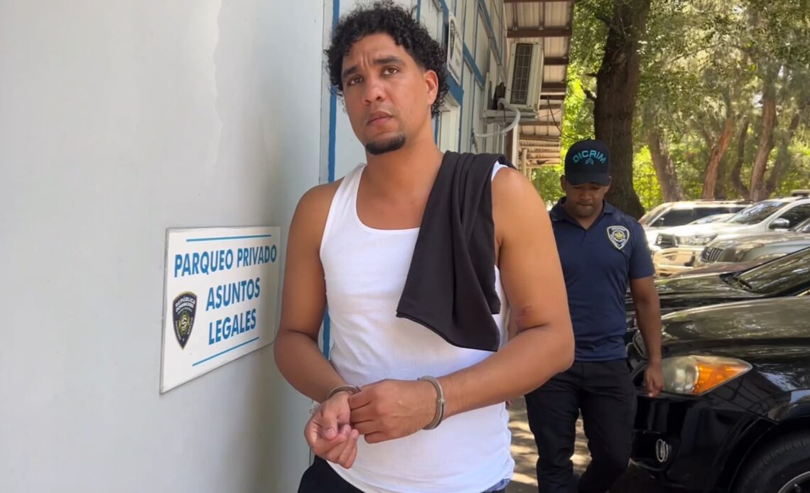 Detenido en España, presunto implicado en doble homicidio de Santiago es extraditado