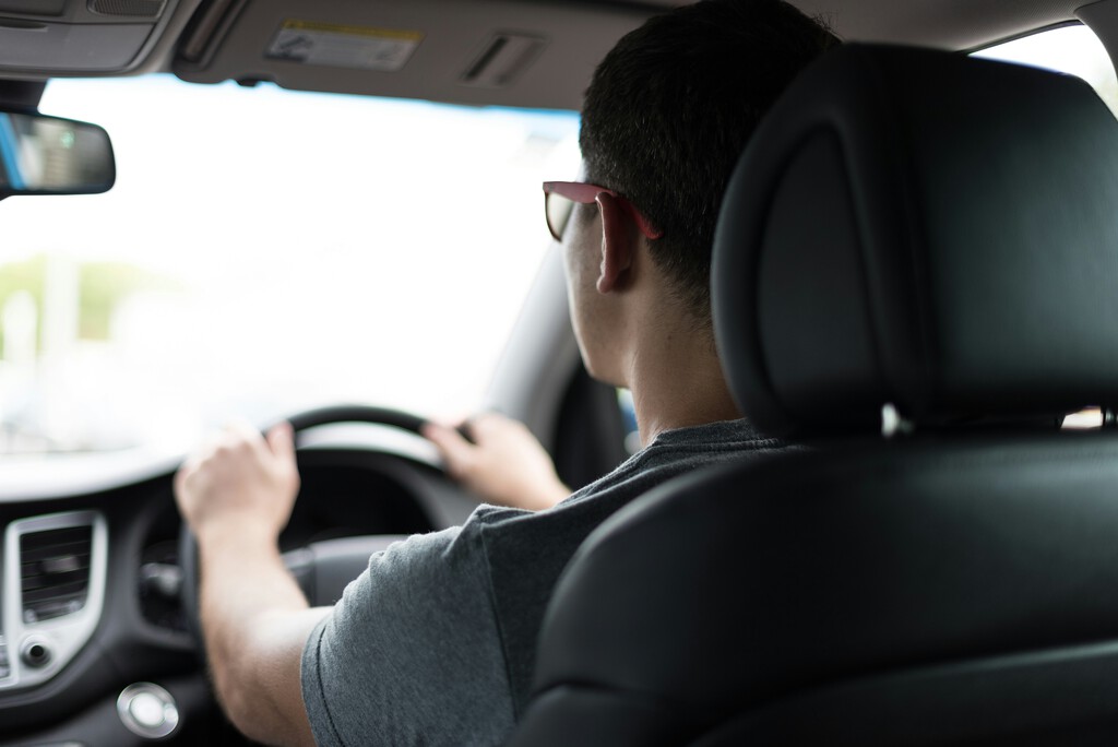 El auge del permiso de conducir para vehículos automáticos en España: Claves y normativas