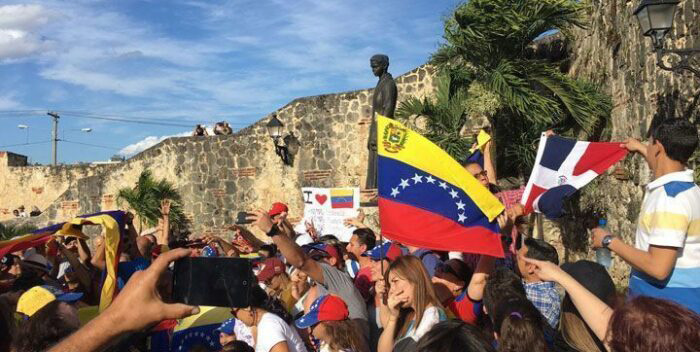 República Dominicana Concede Más de 38 Mil Residencias a Venezolanos, Manteniendo a Haití como Principal Beneficiario