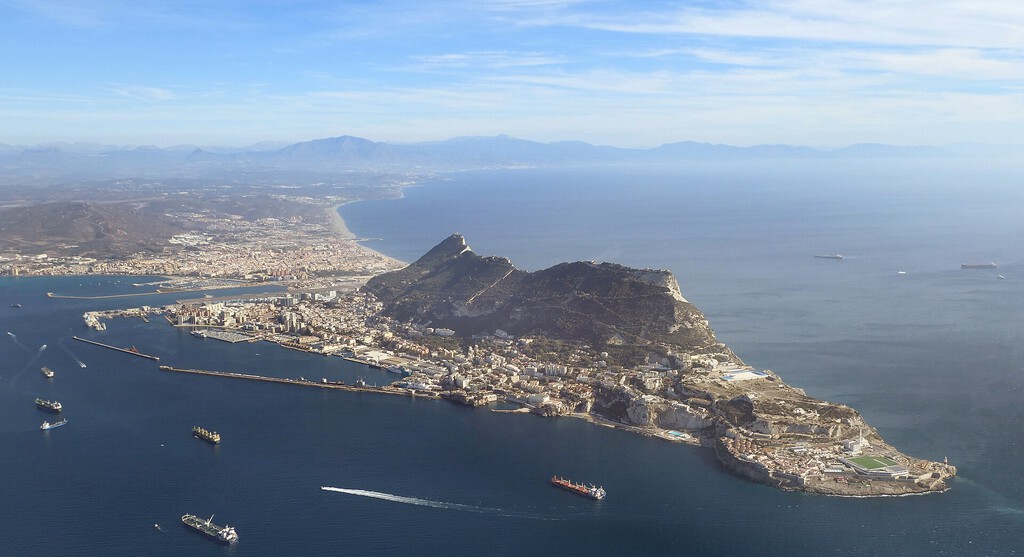 Investigación sobre el Multilingüismo: Galicia y Gibraltar, Claves para Entender el Cambio de Idioma
