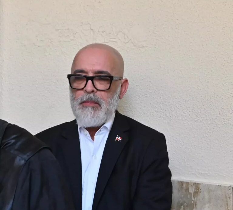 Postponen Audiencia de Ángel Martínez por Difamación a Petición de la Defensa