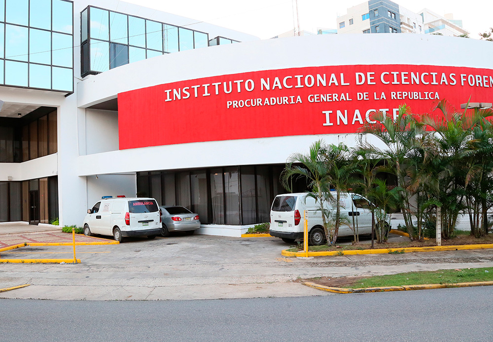 Investigación en Curso por el Descubrimiento del Cuerpo de una Mujer en la Circunvalación Norte de Santiago