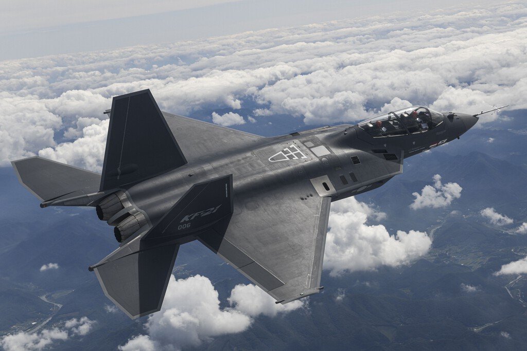 Corea del Sur inicia la producción y entrega de su caza KF-21 Boramae, marcando un hito en su programa aeronáutico