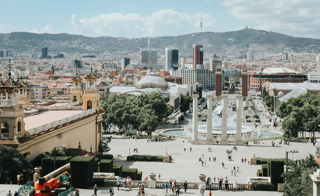El mercado de alquiler turístico en España muestra señales de desaceleración y fuga de propietarios, según informes del Banco de