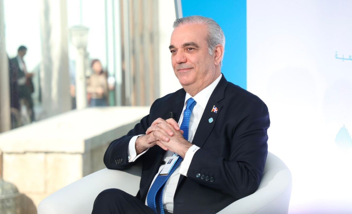 Abinader se posiciona en séptimo lugar entre los presidentes latinoamericanos mejor valorados, según sondeo de EFE