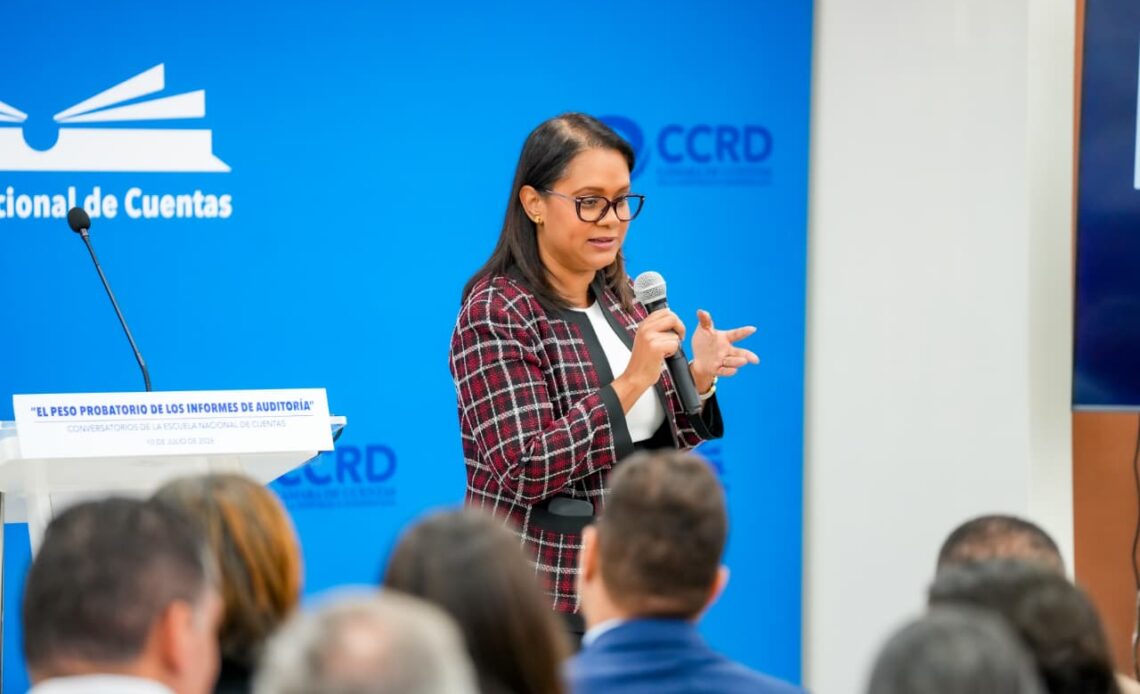 Mirna Ortiz Destaca la Importancia de Fortalecer las Capacidades Digitales de los Auditores Frente a la Corrupción