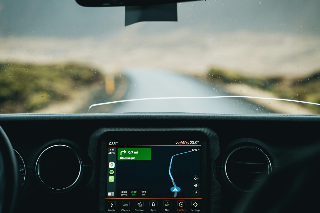 Guía Definitiva de Adaptadores Inalámbricos para CarPlay: Conecta tu iPhone al Coche sin Cables
