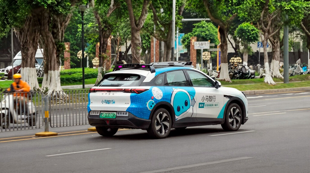 Taxistas de Shenzhen Critican Nueva Ley que Autoriza Más Robotaxis en la Ciudad