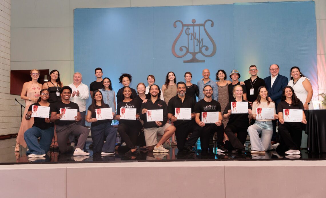 Programa Só Dança in Motion Beneficia a 55 Jóvenes Bailarines con Becas Internacionales