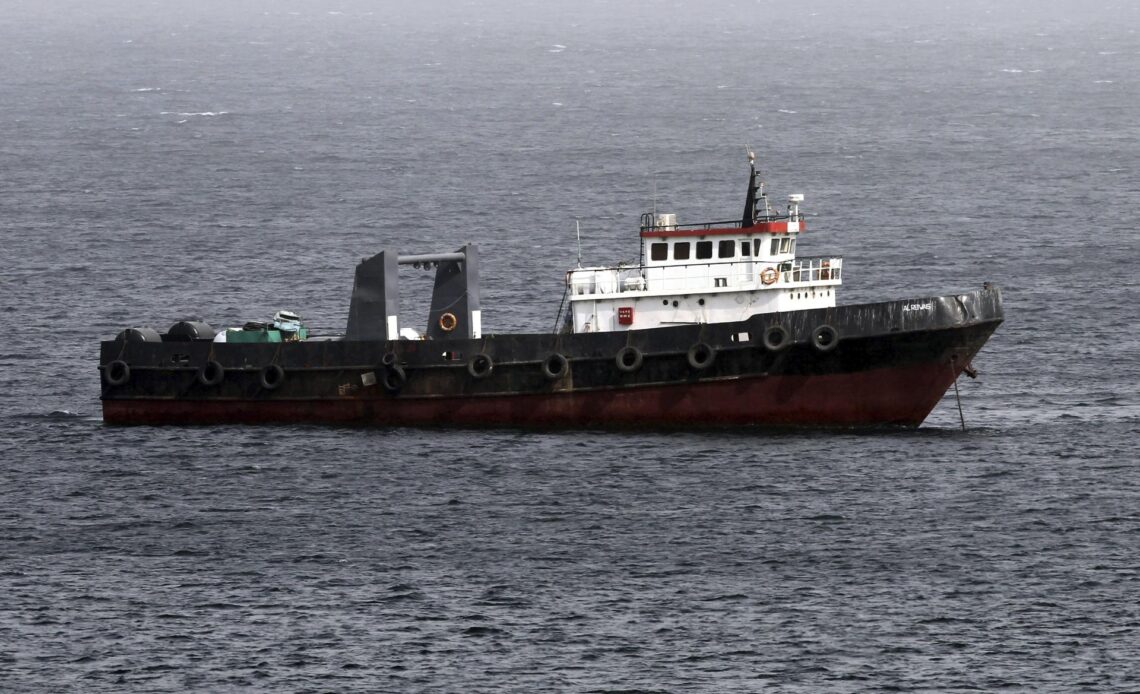 Irán Contradice a Trump y Reafirma su Control sobre el Estrecho de Ormuz