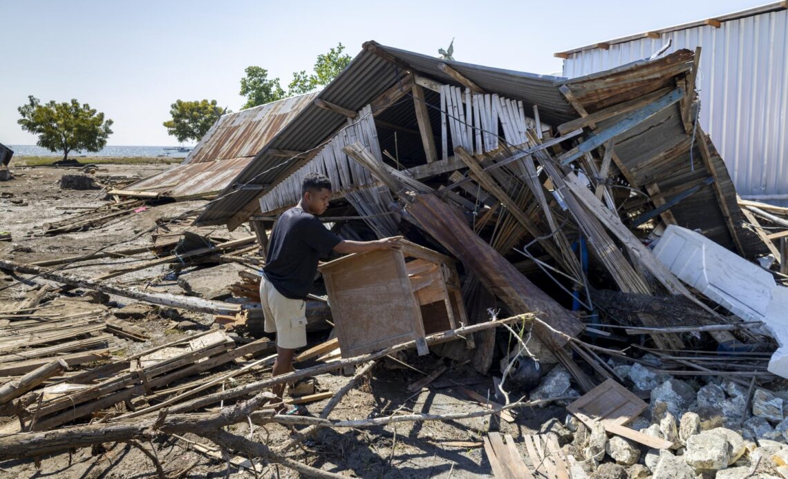 Indonesia: Terremoto en Flores Eleva Cifra de Víctimas a 70 y Desplazados a 22 Mil