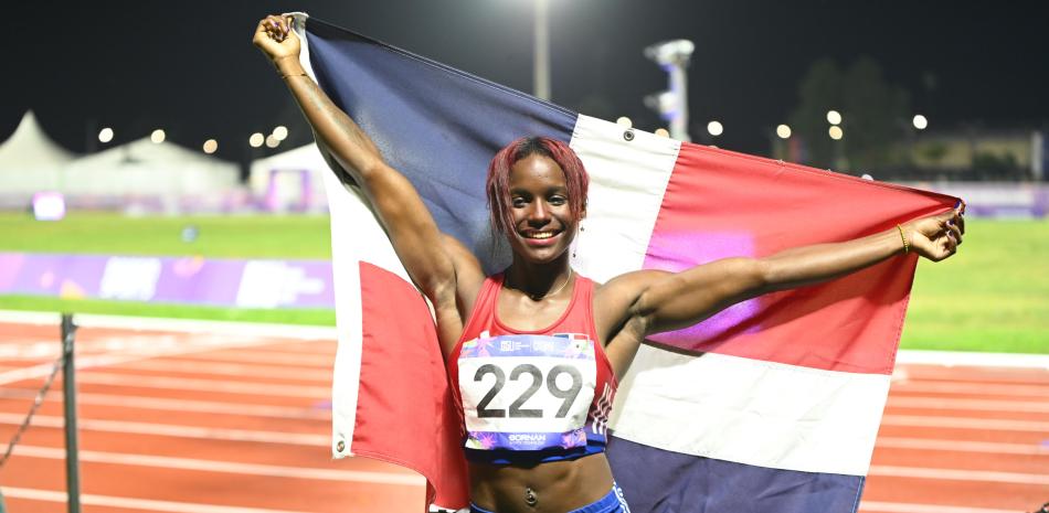 Liranyi Alonzo Conquista Oro y Establece Nuevo Récord en los 100 Metros Planos