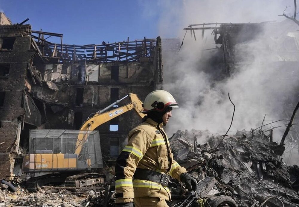 Ataque masivo con misiles rusos deja 13 muertos y 33 heridos en Kiev
