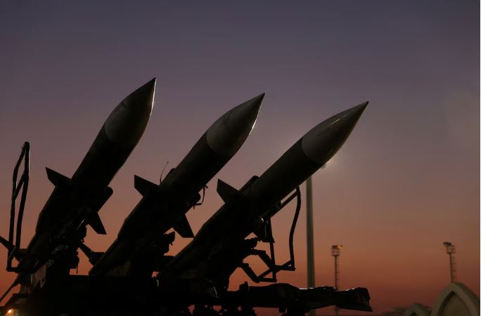 Irán Justifica Ataque a Bases Estadounidenses como Venganza por Bombardeos en Larak